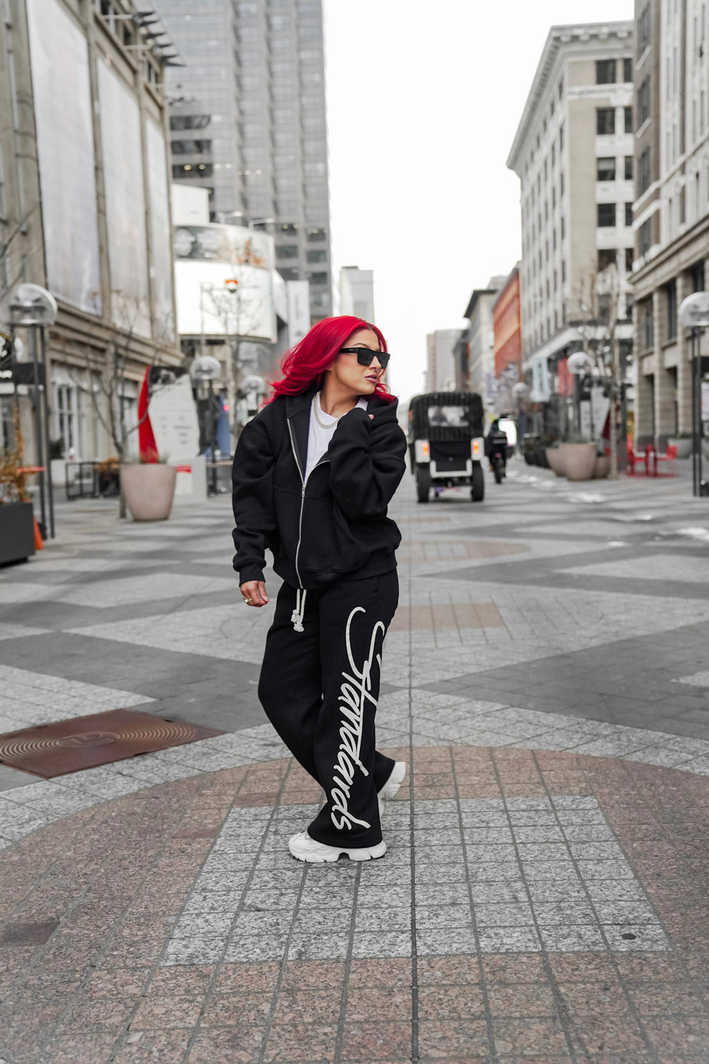 BS DRAWSTRING STRAIGHT-LEG SWEATPANTS- BLACK