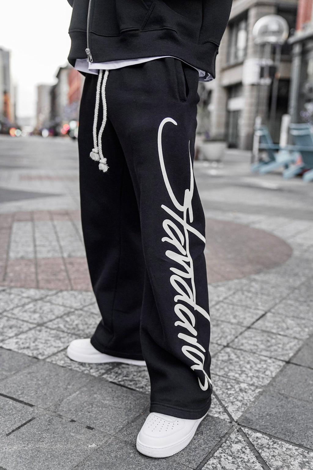 BS DRAWSTRING STRAIGHT-LEG SWEATPANTS- BLACK